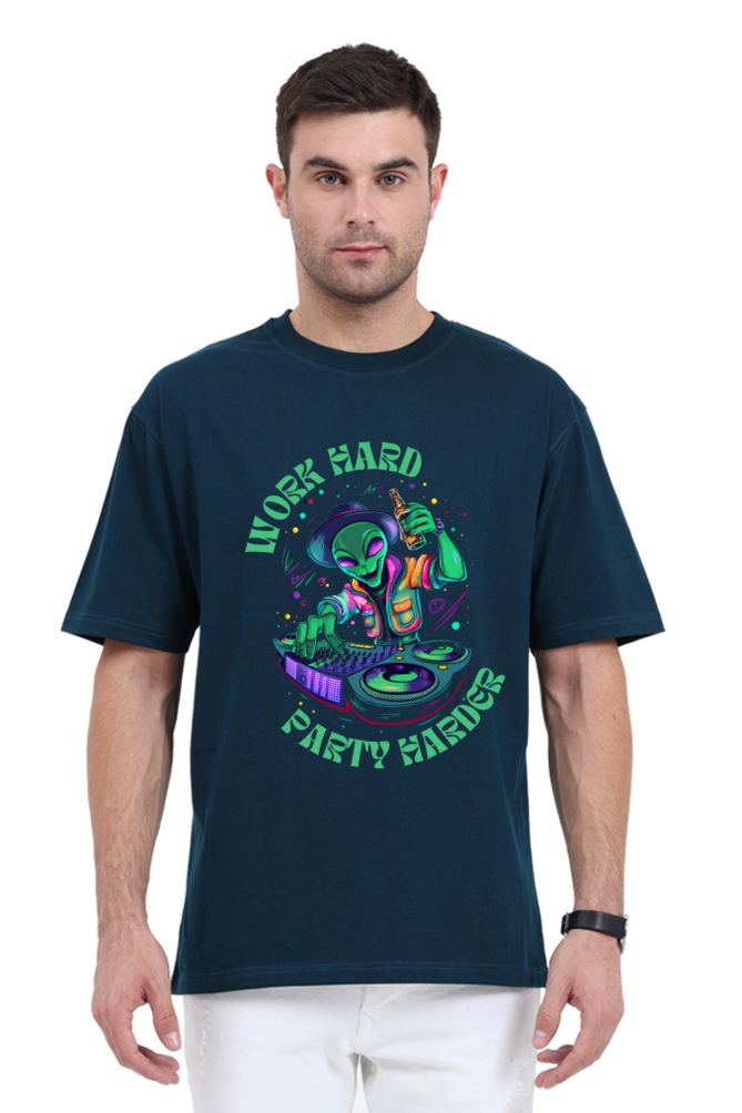 PARTY HARDER OVERSIZE CLASSIC TSHIRT